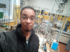 Hozaifa Ahmed in the laboratory.