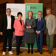 Prof. Karl Stampfer, Rektorin Eva Schulev-Steindl, SCin Anna Elfriede Moser, BFW Direktor Peter Mayer, Vizerektor Gerhard Mannsberger 