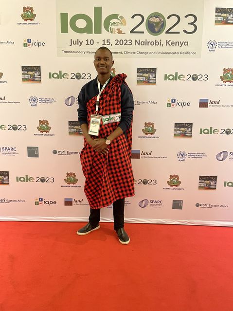Ephraim Mpofu delivering an insightful presentation at the IALE 2023 World Congress