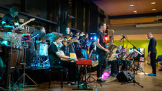 Das Jugendjazzorchester in der UFT Aula