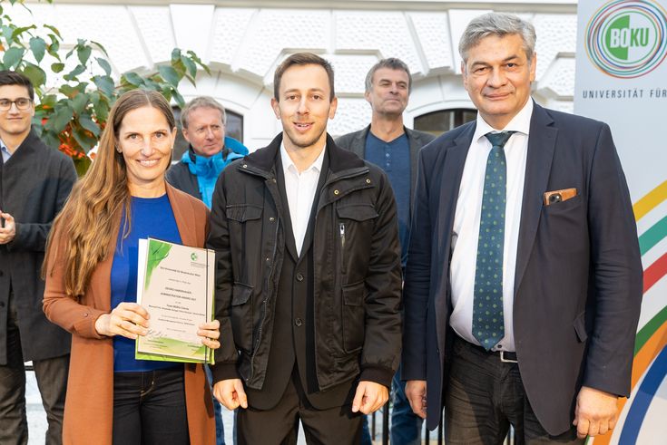 Den 2. Preis (dotiert mit 1000 Euro) erhielt das Team der BOKUClients - vertreten durch Alexander Gungal, Verena Wetter und Meinrad Fink für das ausgezeichnete Management von End-Point-Geräten.