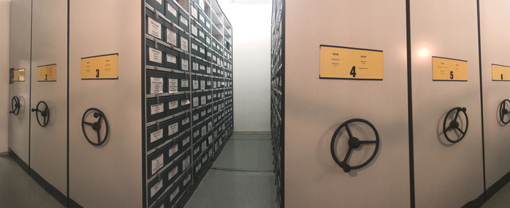 Rollschrankmagazin im Herbararchiv