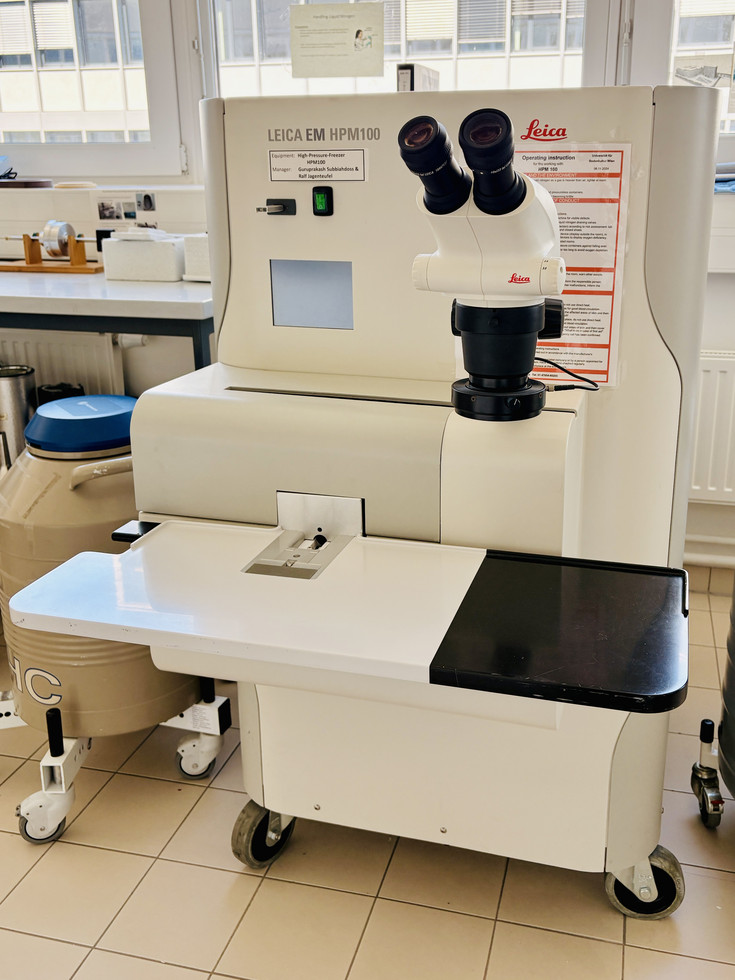 Picture of High-Pressure Freezer HPM100
