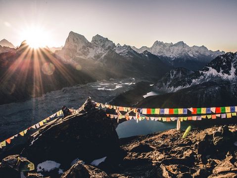 (c) gokyo-ri Glorious Himalaya Trekking Pvt Ltd. auf Pixabay