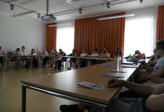 Präsentation des Planungsprozesses und Ablaufs der Umgestaltung und Entsiegelung des Nibelungenplatzes 