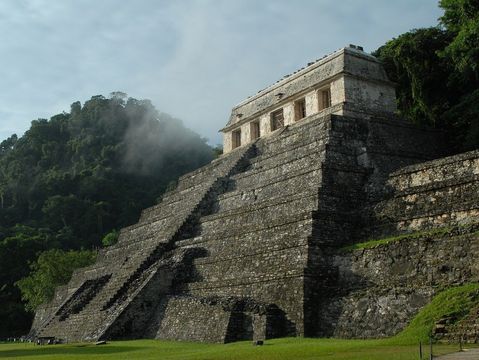 (c) Mexiko pyramid Peter Vandecaveye auf Pixabay 