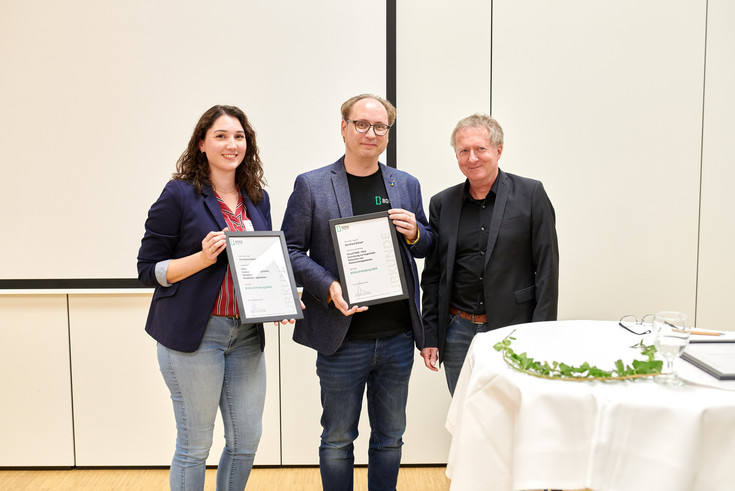 v.l.n.r. Christina Henöckl, Bernd Scharf, VR Christian Obinger