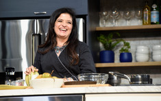 Food Network & Cooking Channel New York City Wine & Food Festival Presented By Coca-Cola - Grand Tasting presented by ShopRite featuring Samsung Culinary Demonstrations presented by MasterCard